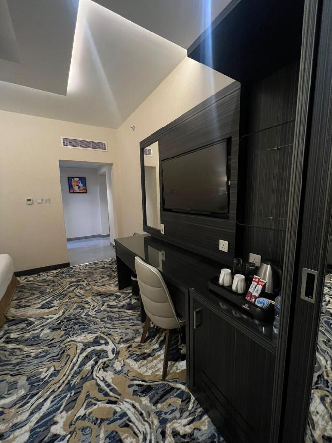 Y Platinum Hotel Médine Extérieur photo